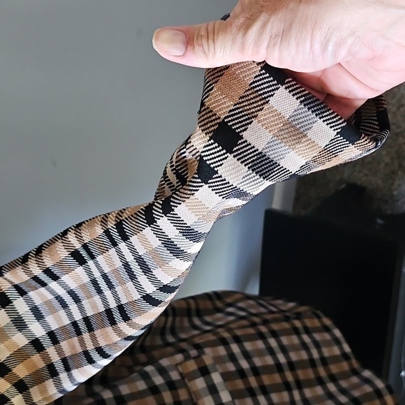 Maurices Caramel, Tan, and Brown Checkered Blazer NWOT - Picture 8 of 16